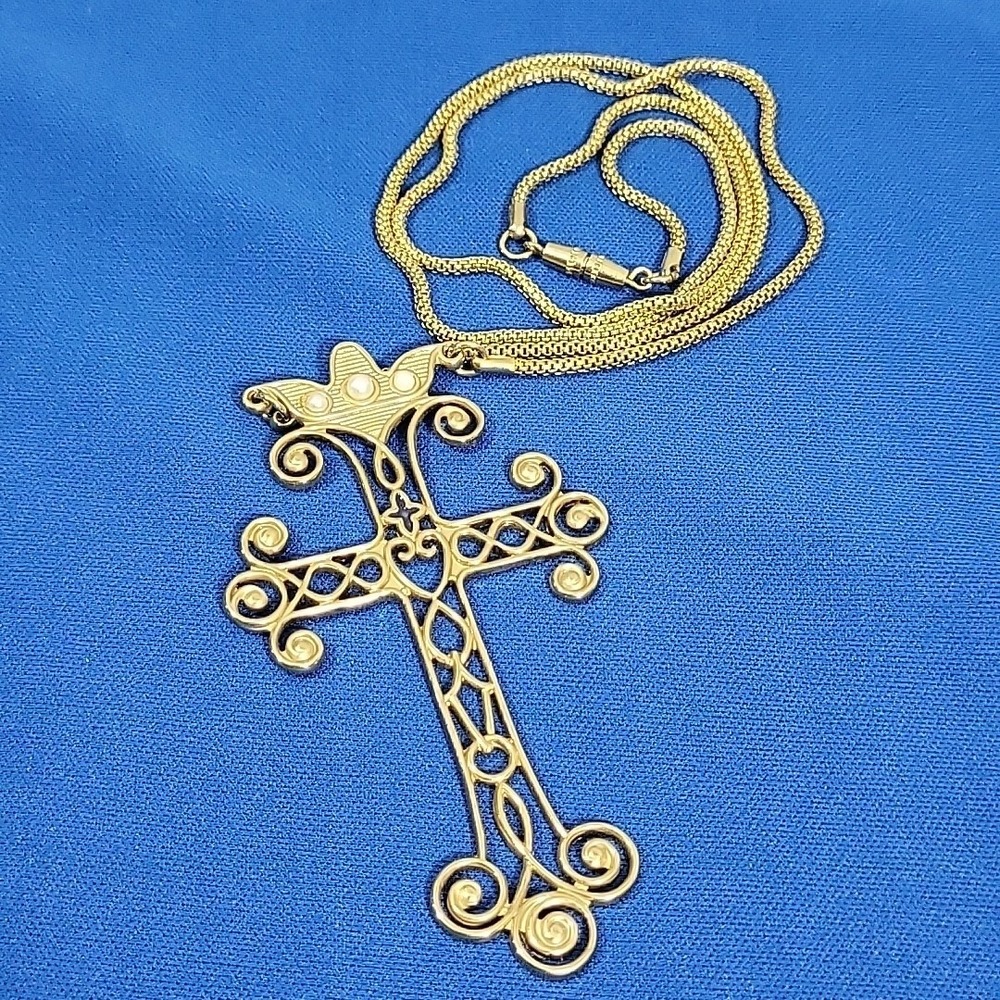 Vintage Sarah Coventry Limited Edition 1977 Cross Necklace Crown Faux Pearl Gold